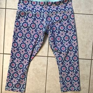 Lululemon capris size 10